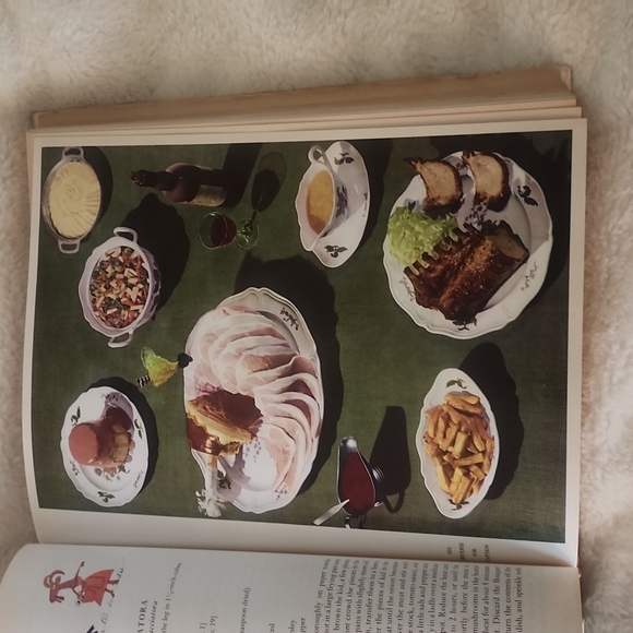 Vintage 850 Page Italian Cookbook Hardcover - Picture 5 of 8